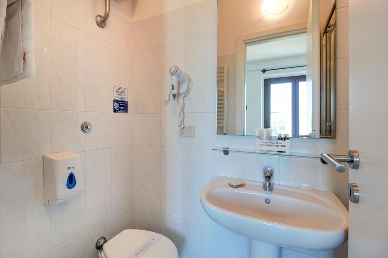 Artemisia Negli Ulivi B&B Magliano in Toscana Eksteriør billede